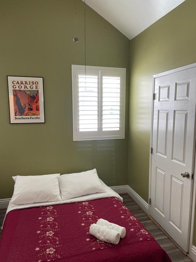 Private Large La Bedroom W Private Full Bathroom Or Half-bathroom - Tv - Ac - Wifi - Private Fridge Near Usc - Exposition Park - Usc Memorial Coliseum - Banc Of California Bmo Stadium - Downtown Angeles Dtla - Of Southern California Us * Los Angeles