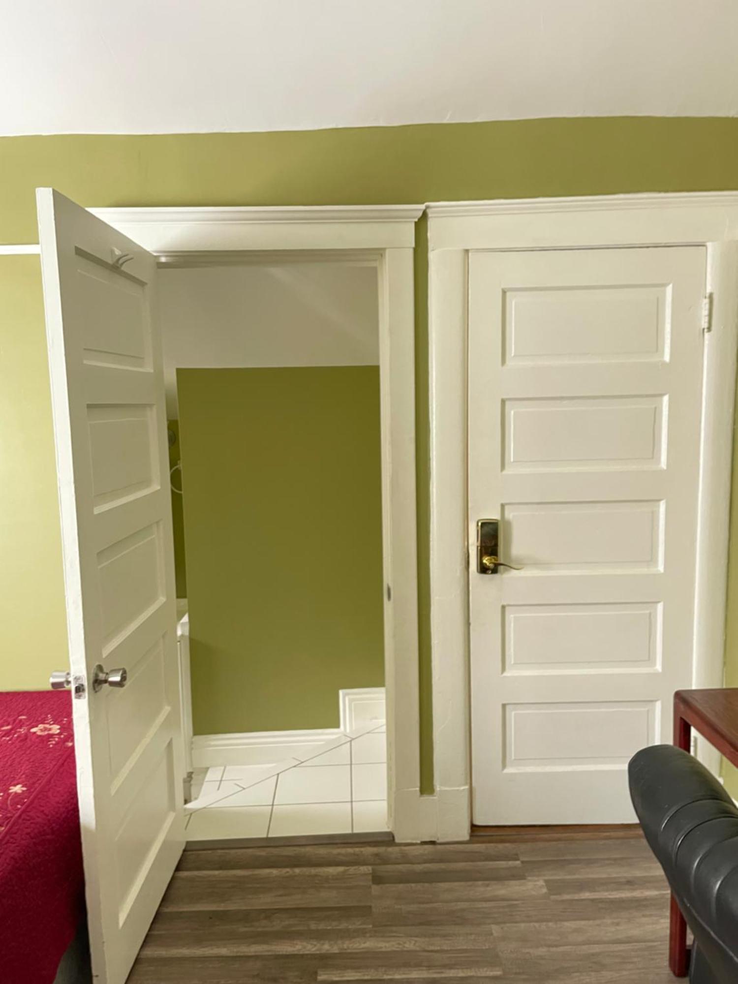 Privatunterkunft Private Large La Bedroom W Private Full Bathroom Or Half-bathroom - Tv - Ac - Wifi - Private Fridge Near Usc - Exposition Park - Usc Memorial Coliseum - Banc Of California Bmo Stadium - Downtown Angeles Dtla - Of Southern California Us Los Angeles